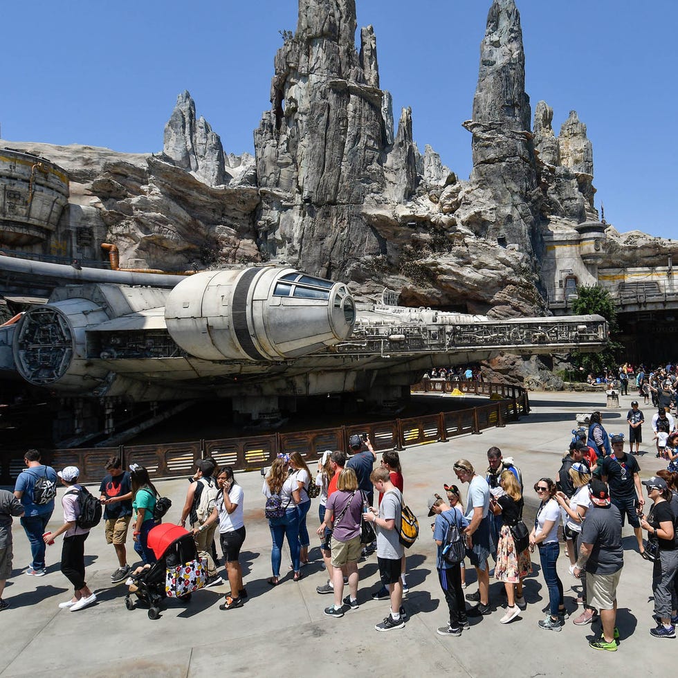 Disneyland To Sell Alcohol In New 'Star Wars' Attraction Cantina