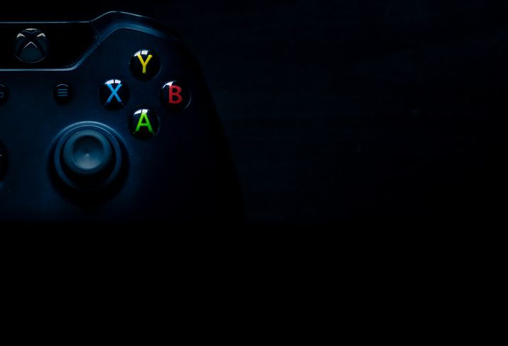 Xbox Elite Controller (Series 2) + Watch Dogs Legion Deluxe & Far Cry 6  (Digital)