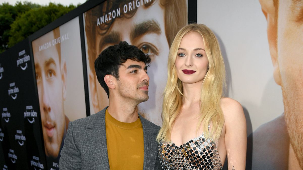 Sophie Turner Goes Solo to 2019 Emmys While Husband Joe Jonas Is