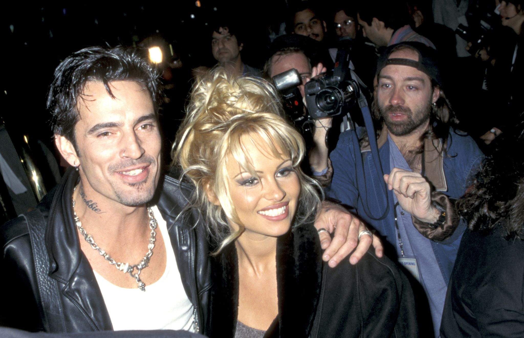 tommy lee and pamela anderson at the hard rock hotel, las vegas, in 1995