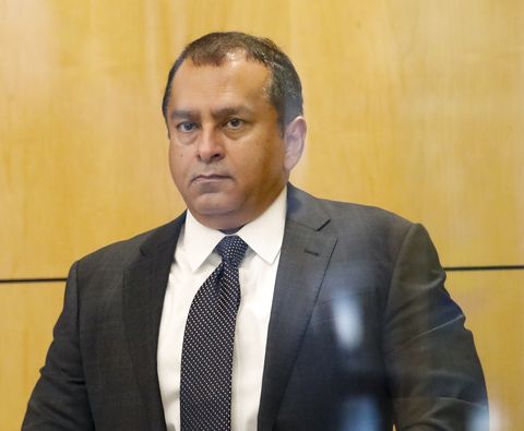 san jose, ca   july 17  former theranos coo ramesh balwani appears in federal court for a status hearing on july 17, 2019 in san jose, california former founder of theranos elizabeth homes and balwani are facing charges of conspiracy and wire fraud for allegedly engaging in a multimillion dollar scheme to defraud investors with the theranos blood testing lab services  photo by kimberly whitegetty images
