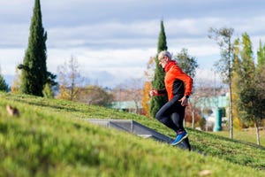 man is aan het hardlopen