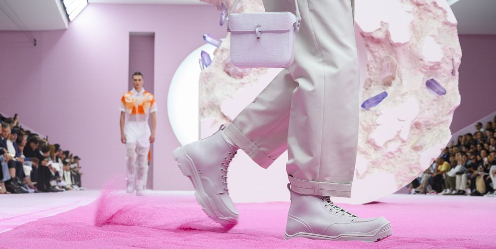Designer Clothing Video Games : Louis Vuitton endless runner