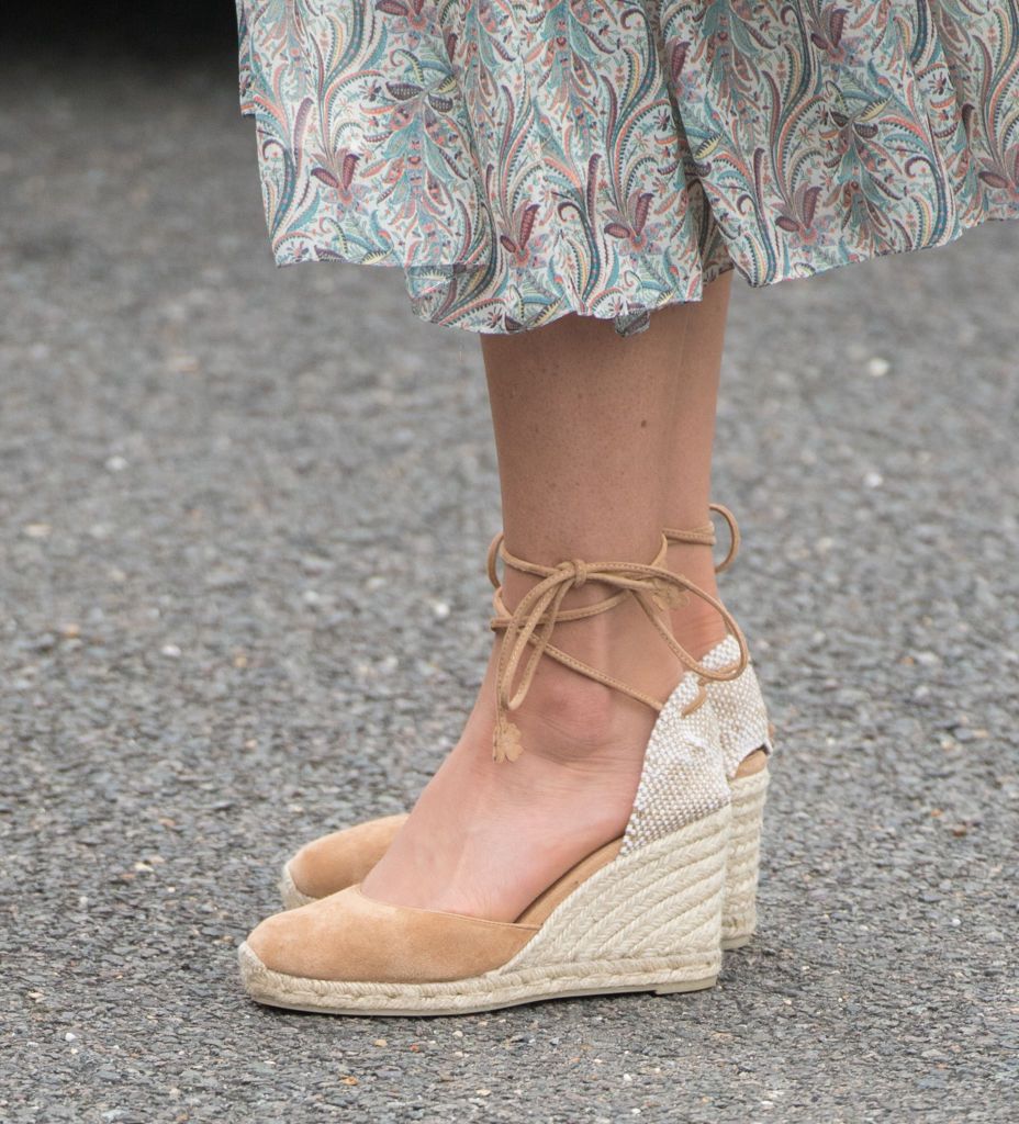 Kate Middleton outfit: Duchess wears paisley dress and espadrilles