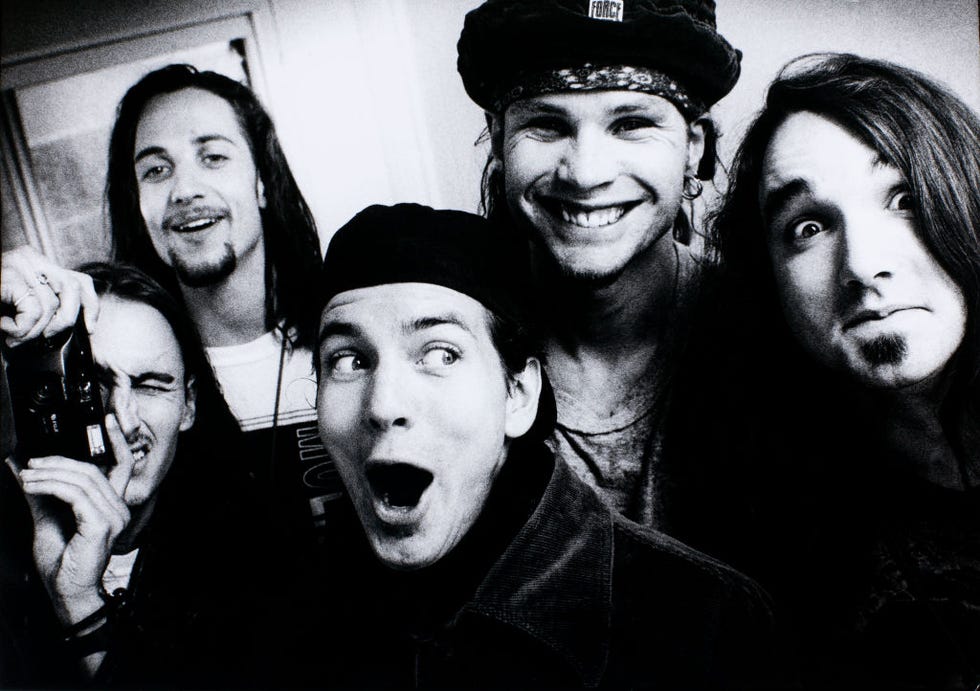 Las 10 cintas de cassette más valiosas que podrías tener guardadas y vender por hasta 45.000 euros 11 Merca2.es 6. Pearl Jam - Ten (1991)