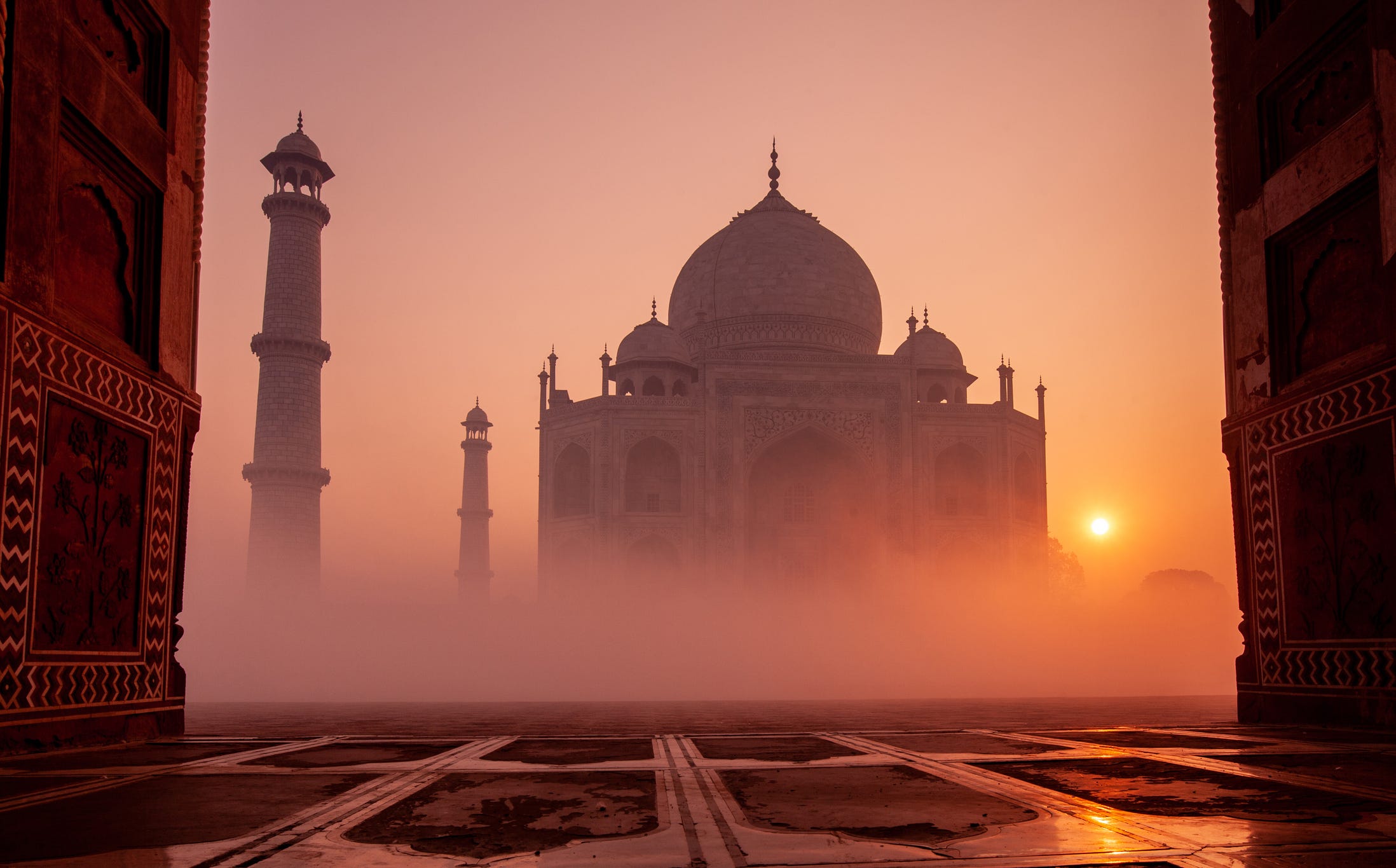 taj mahal at sunrise