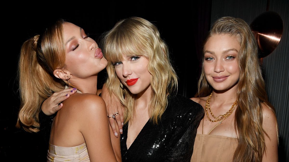 preview for Gigi and Bella Hadid’s Sweetest Sister Moments
