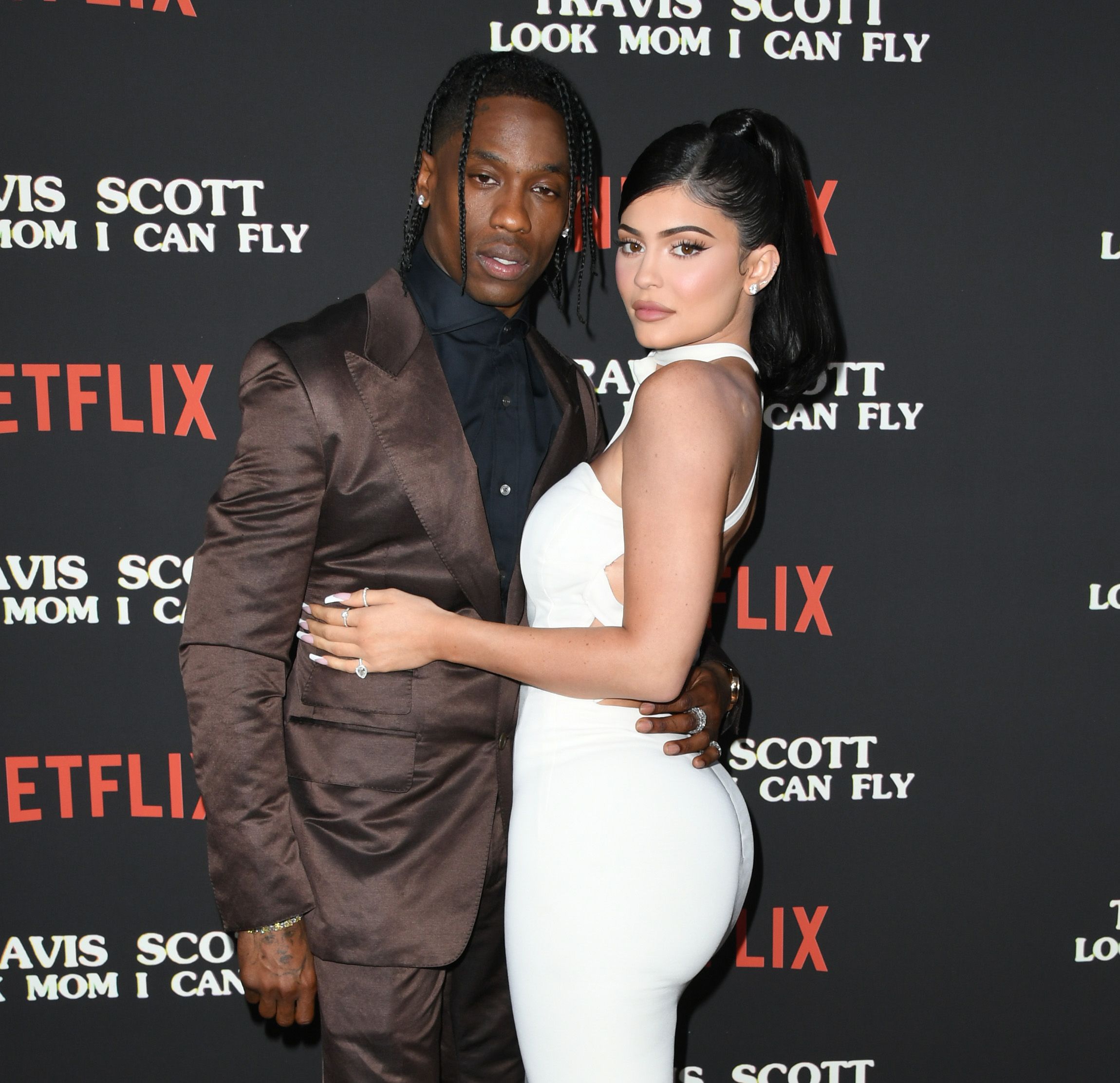 Kylie Jenner Pregnancy Style: Outfits, Photos, Prices