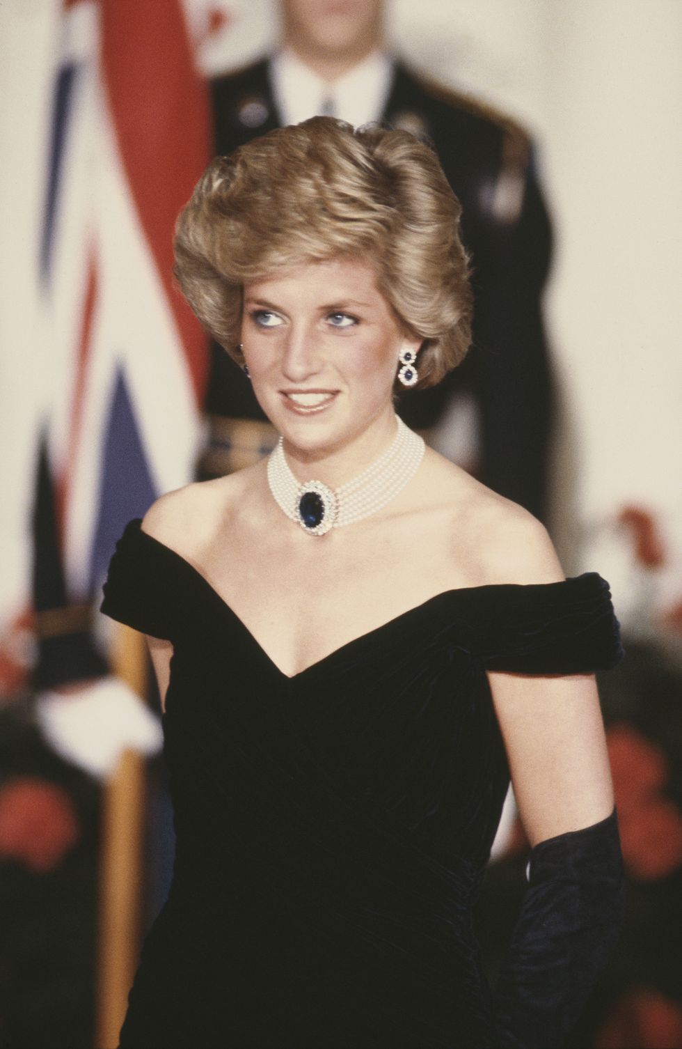 diana, princess of wales 1961 1997 wearing a black evening gown by victor edelstein during a ball hosted by ronald and nancy reagan at the white house in washington, dc, november 1985 photo by terry fincherprincess diana archivegetty images