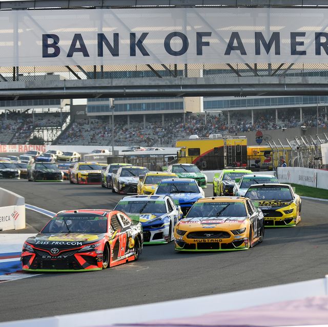 charlotte, nc   september 29 monster energy nascar cup series driver martin truex jr 19 and the field enter turn three in the bank of america roval 400 on september 29, 2019 at charlotte motor speedway in concord,ncphoto by dannie wallsicon sportswire
