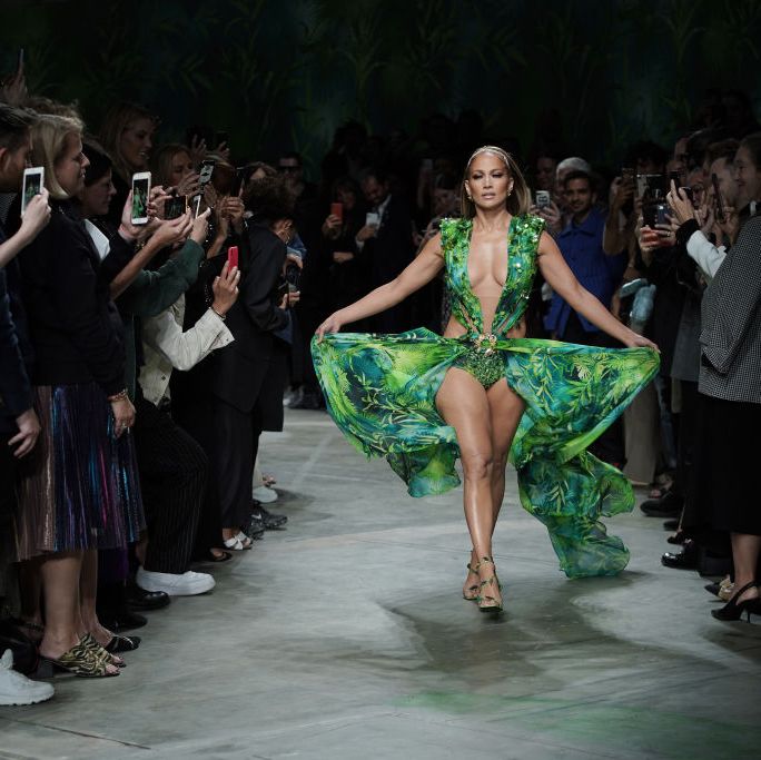 Versace Recreates Iconic Jennifer Lopez Grammy's Moment On The SS20 Runway