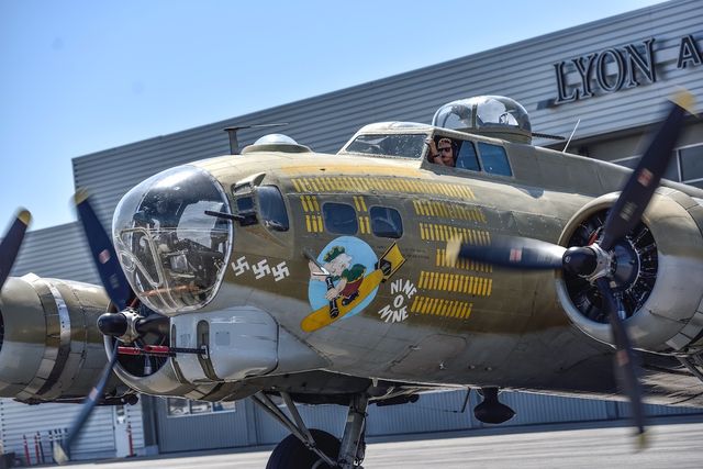 Aircraft, Vehicle, Airplane, Aviation, Propeller-driven aircraft, Propeller, Aerospace manufacturer, Boeing b-17 flying fortress, North american b-25 mitchell, Military aircraft, 