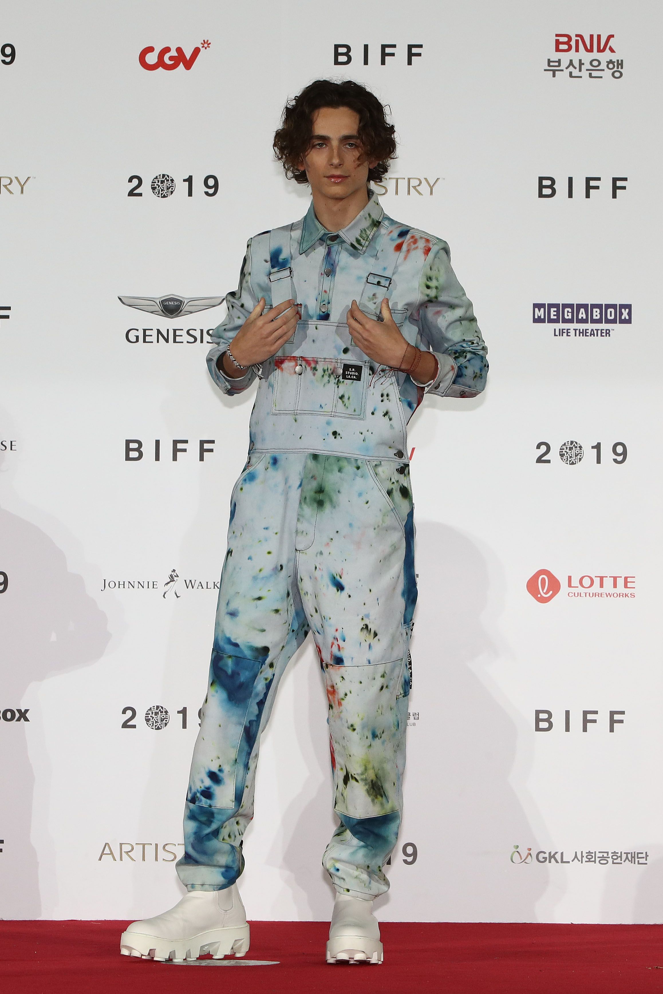 Whats The Deal With Timothee Chalamet Paris Keychain?