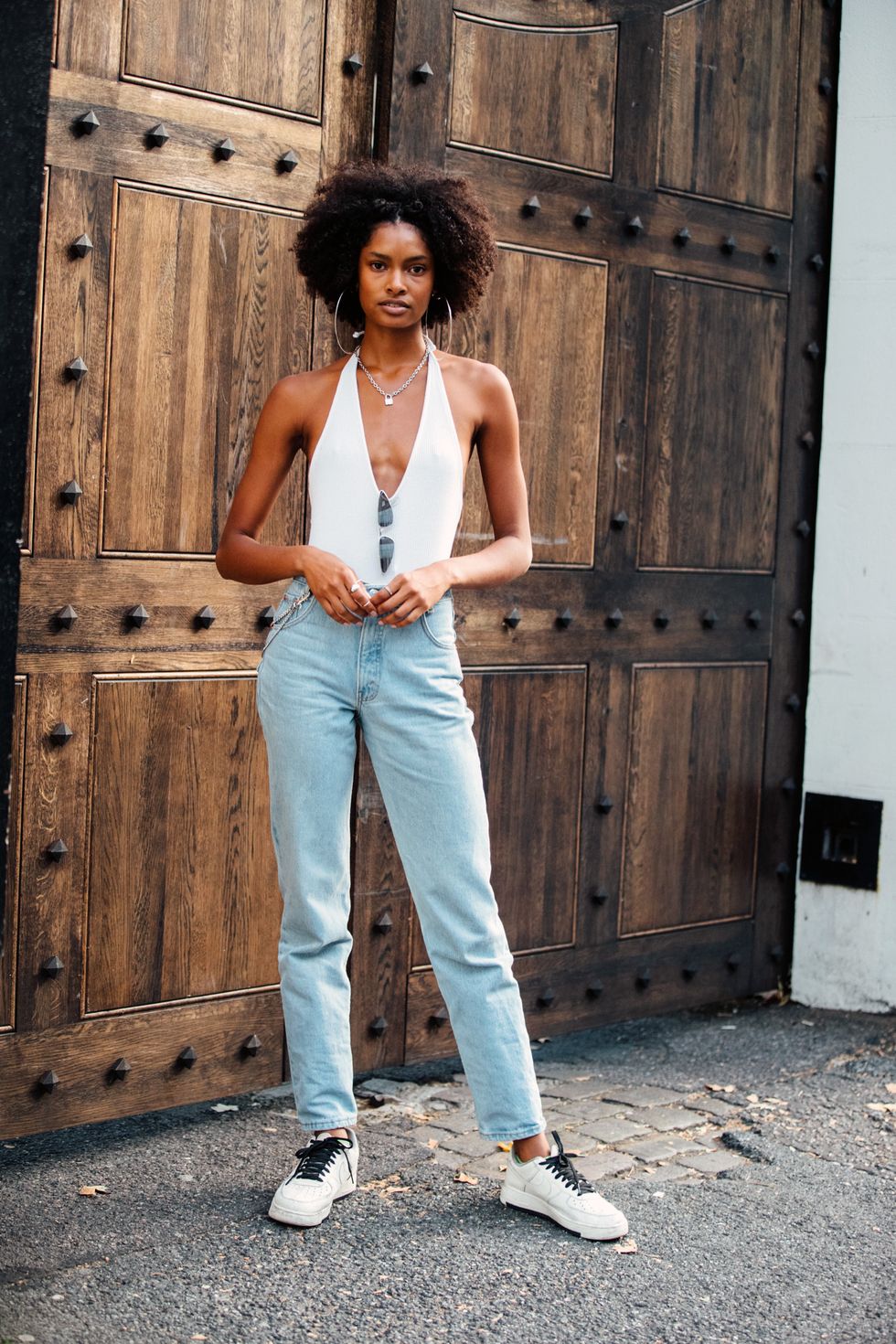 18 halter top outfit ideas: How to style a halter top in a chic way?