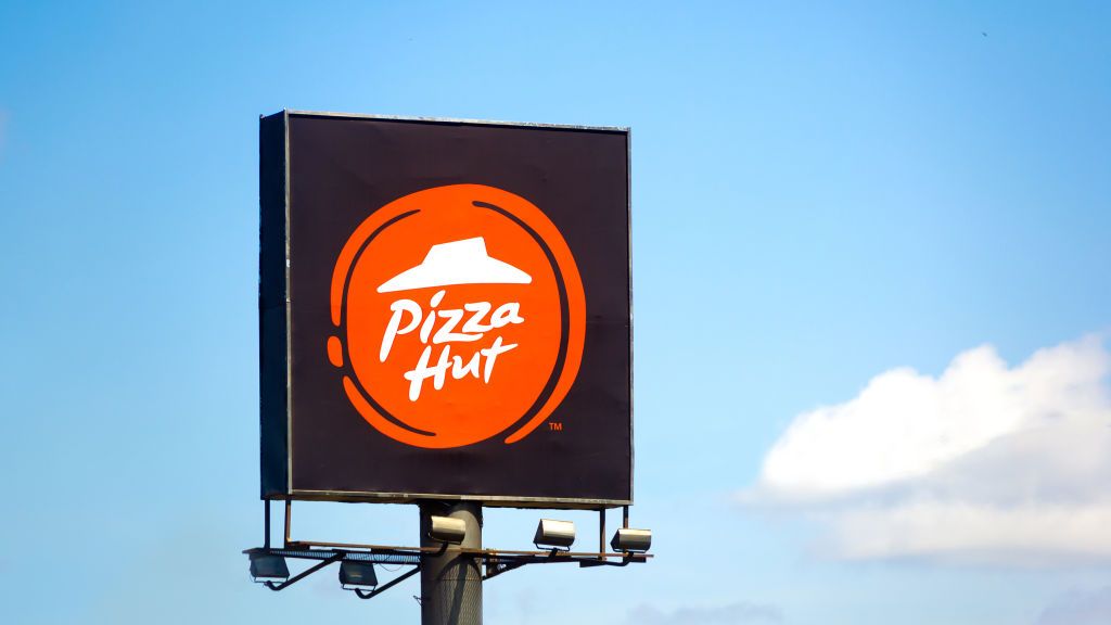 Is Pizza Hut Open on Christmas Day 2022? Pizza Hut Christmas Hours
