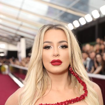 santa monica, california   november 10 2019 e peoples choice awards    pictured tana mongeau arrives to the 2019 e peoples choice awards held at the barker hangar on november 10, 2019    nup188990 photo by todd williamsone entertainmentnbcu photo bank via getty images