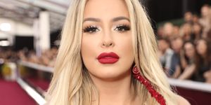 santa monica, california   november 10 2019 e peoples choice awards    pictured tana mongeau arrives to the 2019 e peoples choice awards held at the barker hangar on november 10, 2019    nup188990 photo by todd williamsone entertainmentnbcu photo bank via getty images