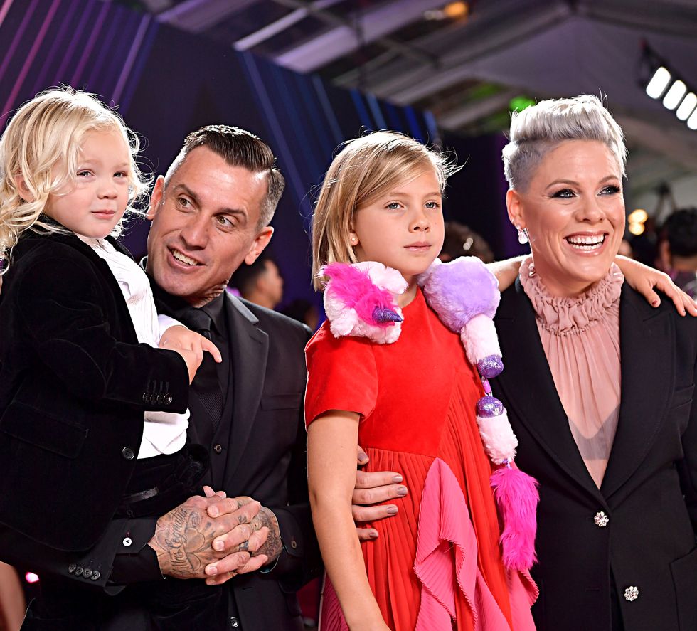 santa monica, california   november 10 2019 e peoples choice awards    pictured l r jameson hart, carey hart, willow sage hart and pink arrive to the 2019 e peoples choice awards held at the barker hangar on november 10, 2019    nup188994  photo by emma mcintyree entertainmentnbcu photo bank via getty images