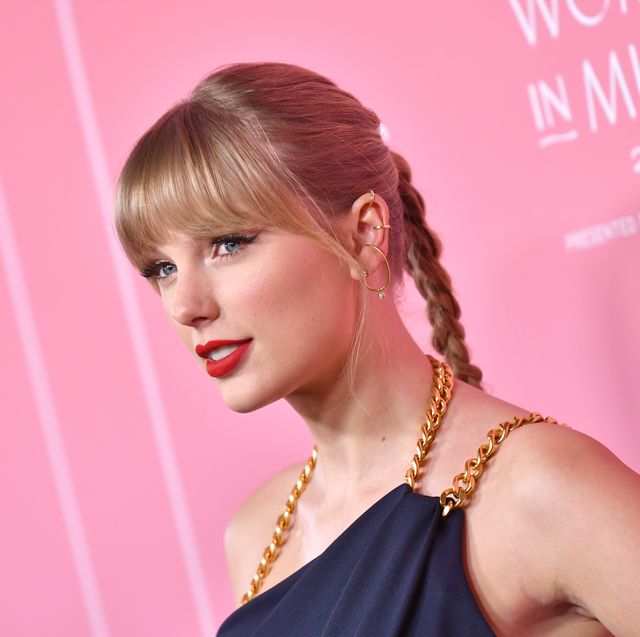 los angeles, california   december 12 taylor swift attends billboard women in music 2019, presented by youtube music, on december 12, 2019 in los angeles, california photo by emma mcintyregetty images for billboard