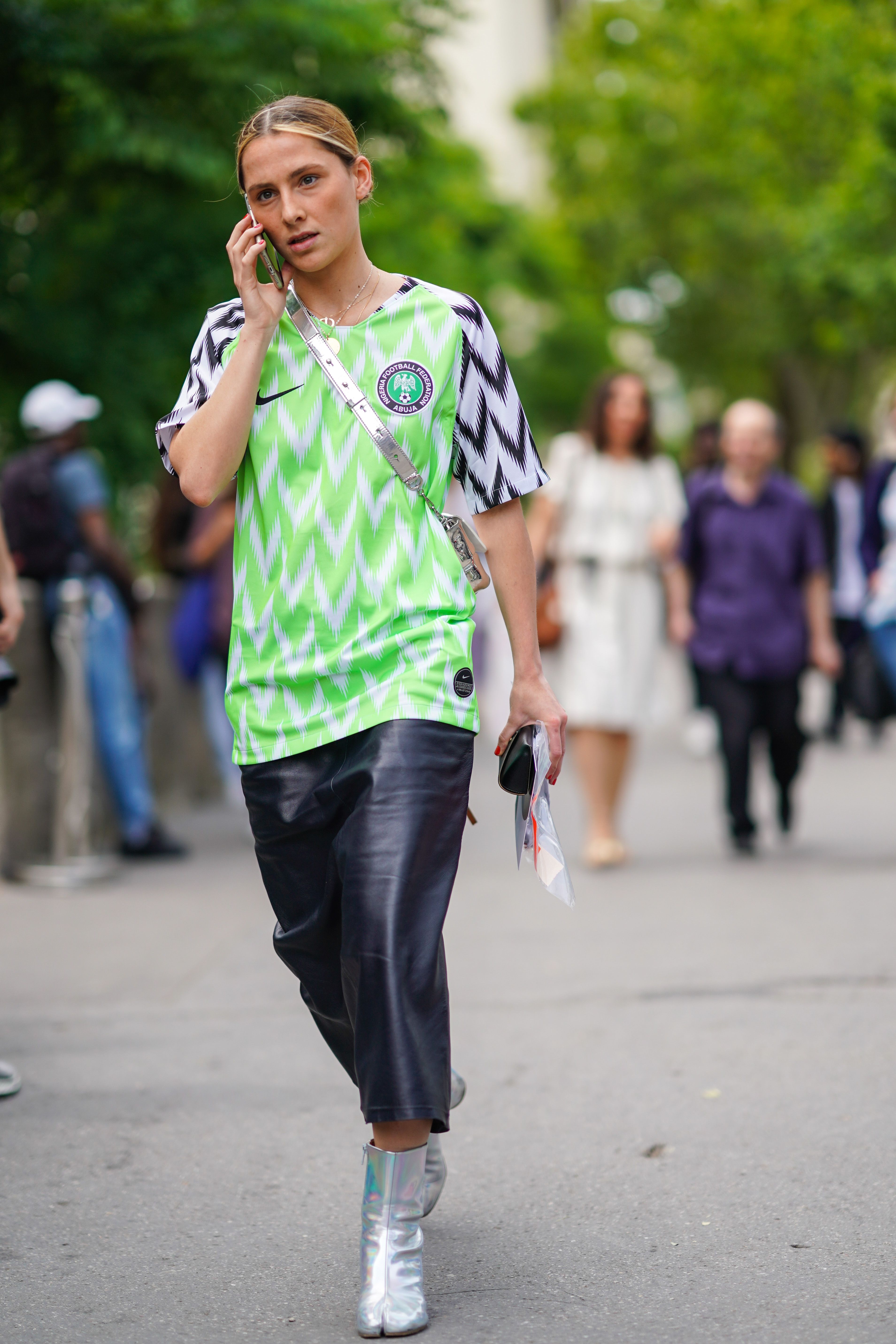 Blokecore': la camiseta de fútbol es la nueva prenda favorita de las  editoras de moda