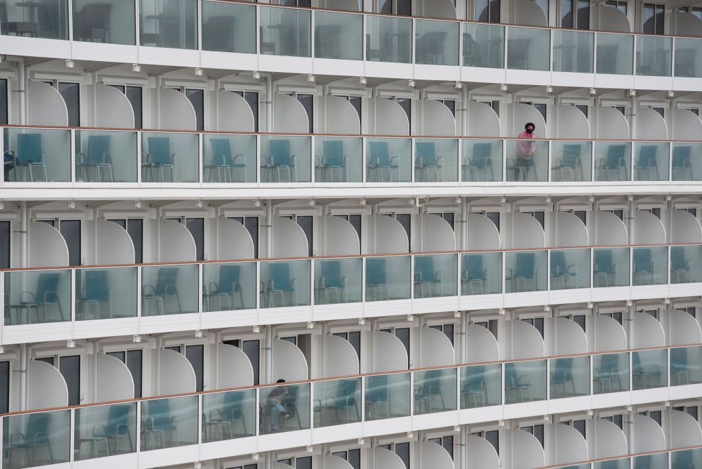 World Dream cruise quarantined in Hong Kong, China