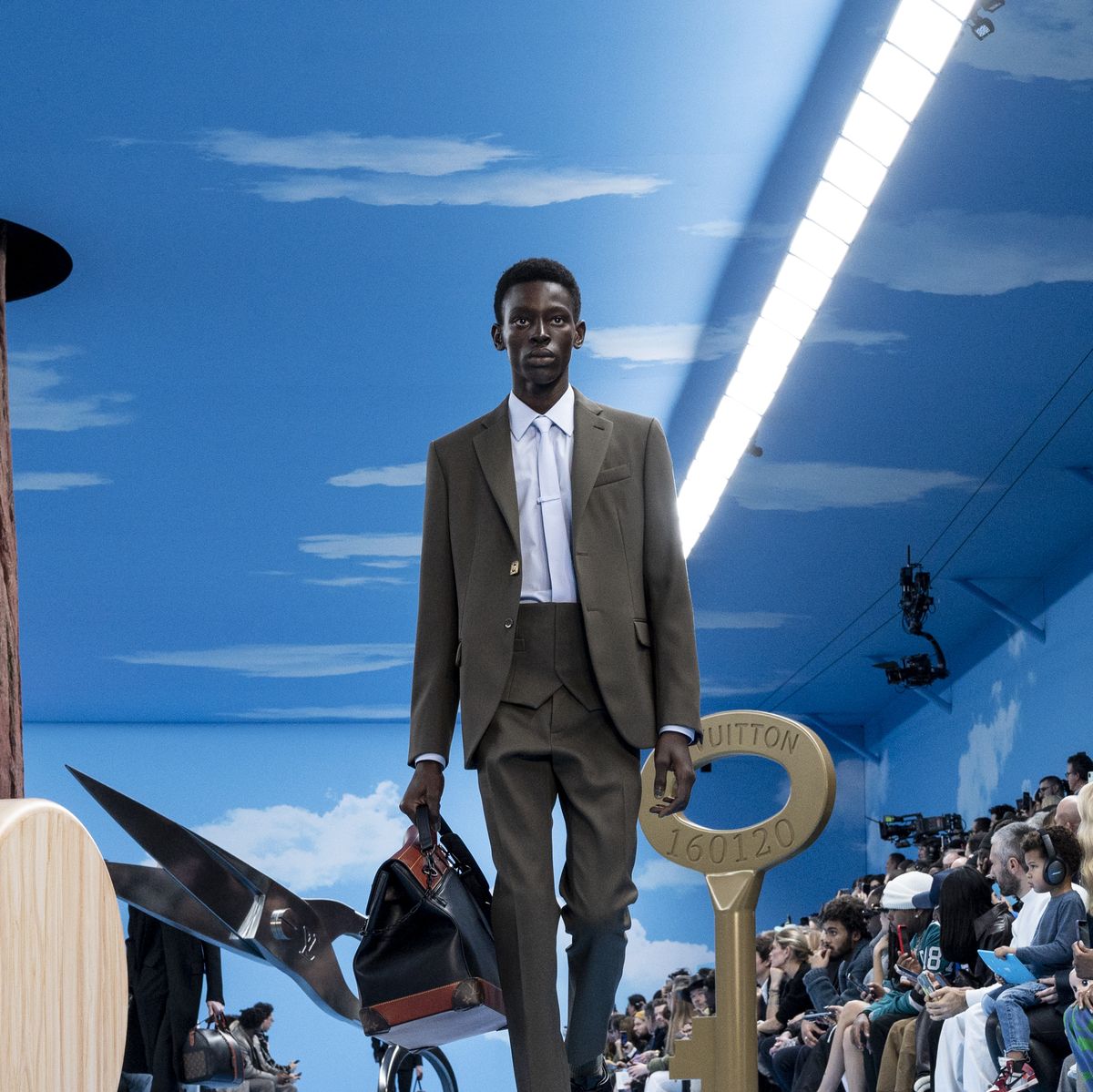 Paris Fashion Week: Virgil Abloh, Louis Vuitton, and the second coming of  the suit