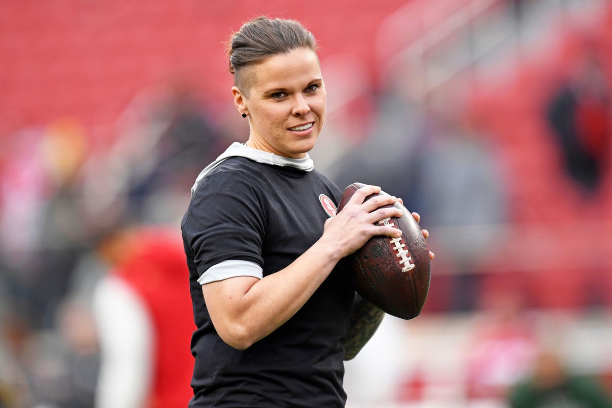 Katie Sowers becomes second full-time female assistant in NFL history