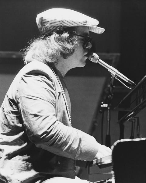 Black, Musician, Music, Black-and-white, Performance, Monochrome photography, Monochrome, Musical instrument accessory, Singer, Composer, 