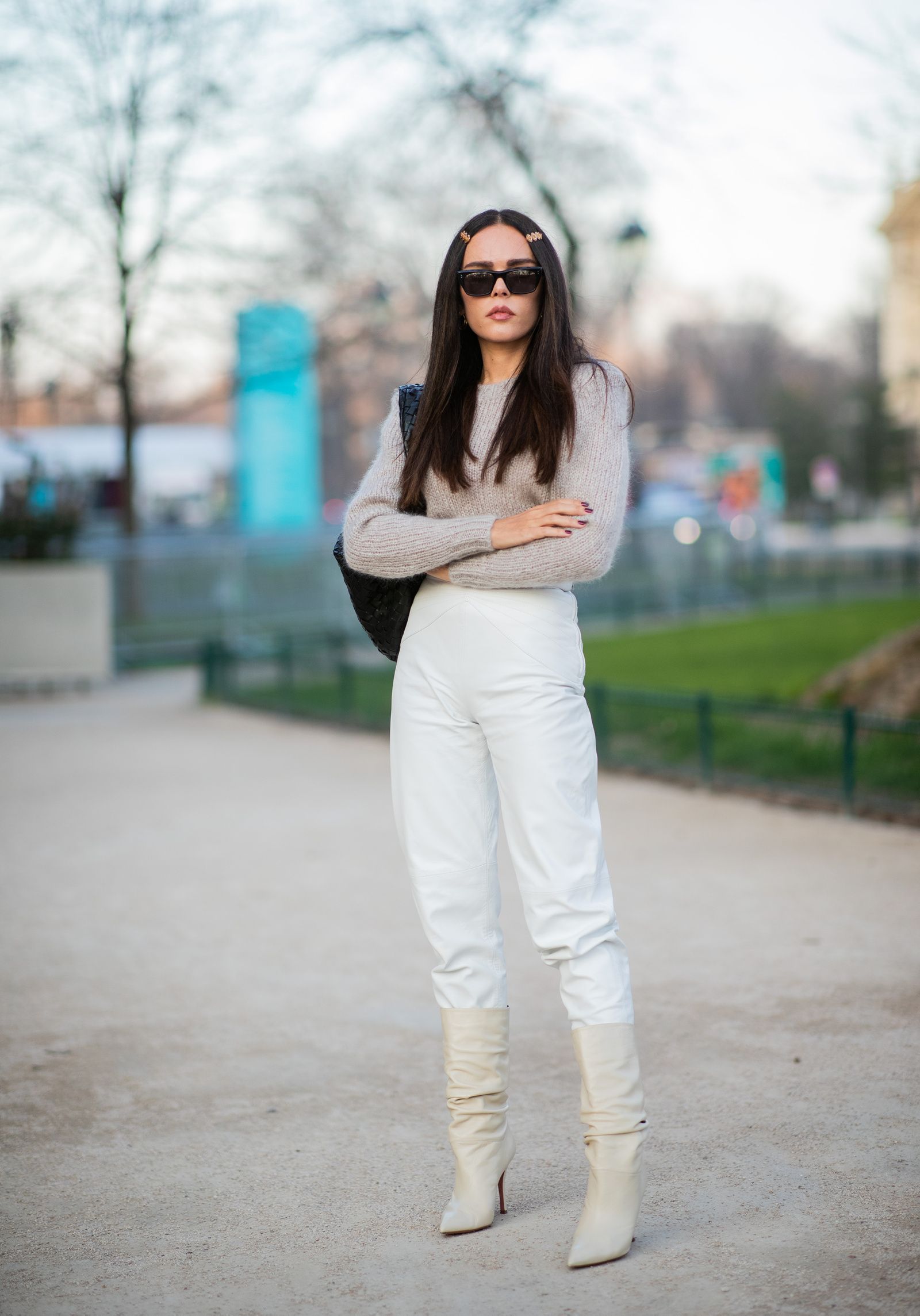 Pantalon con botas discount altas