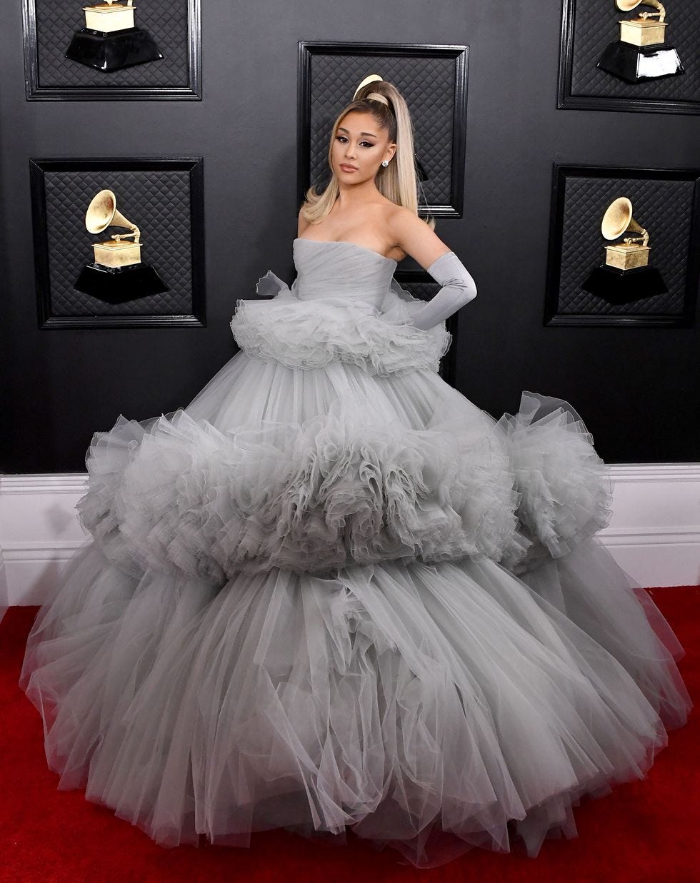 Best Dressed Celebrities at the Grammys 2020 - Grammy Awards Red Carpet ...