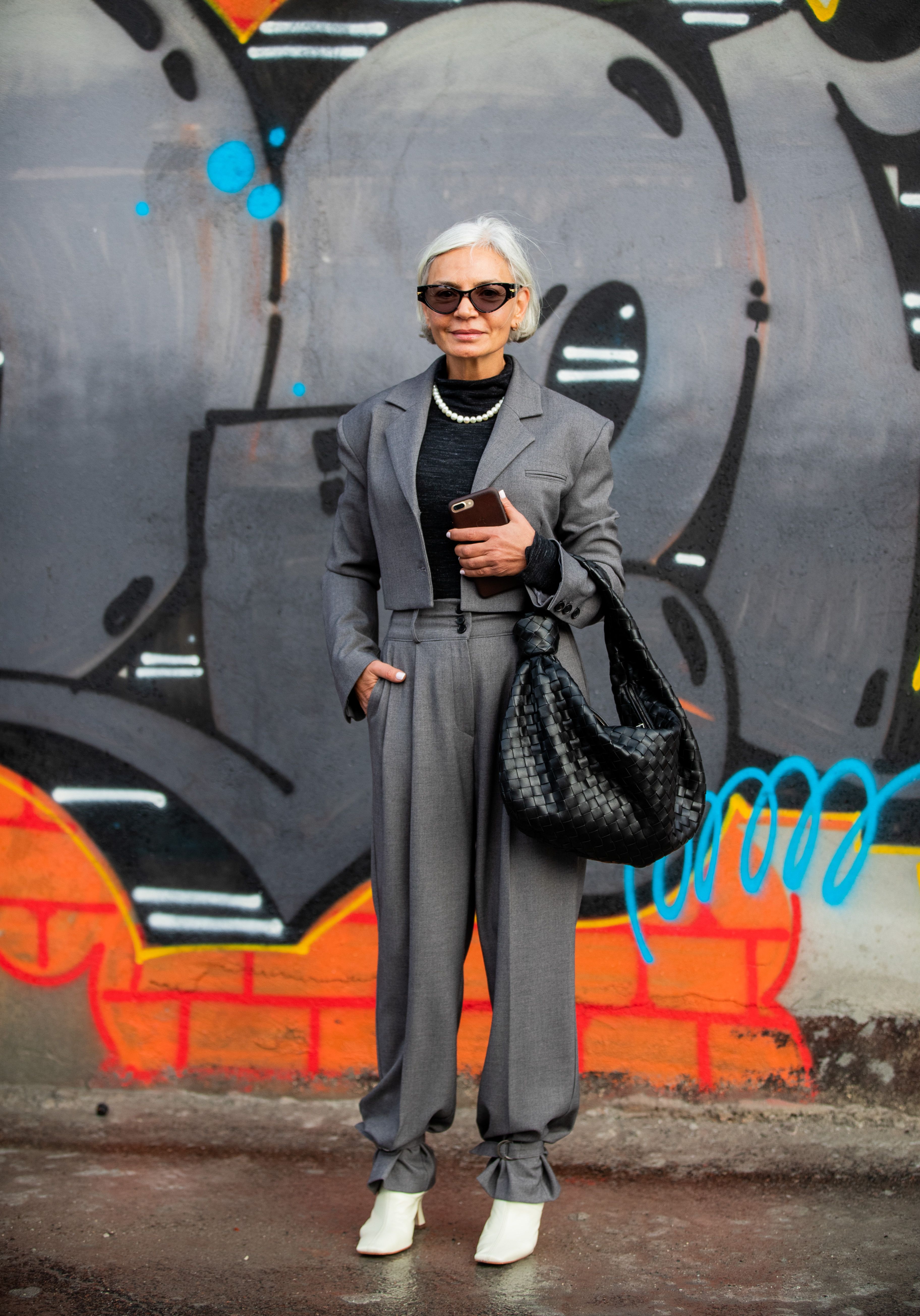 Cómo vestir bien si tienes más de 50 años: Guía de estilo y 10 trucos de  profesional