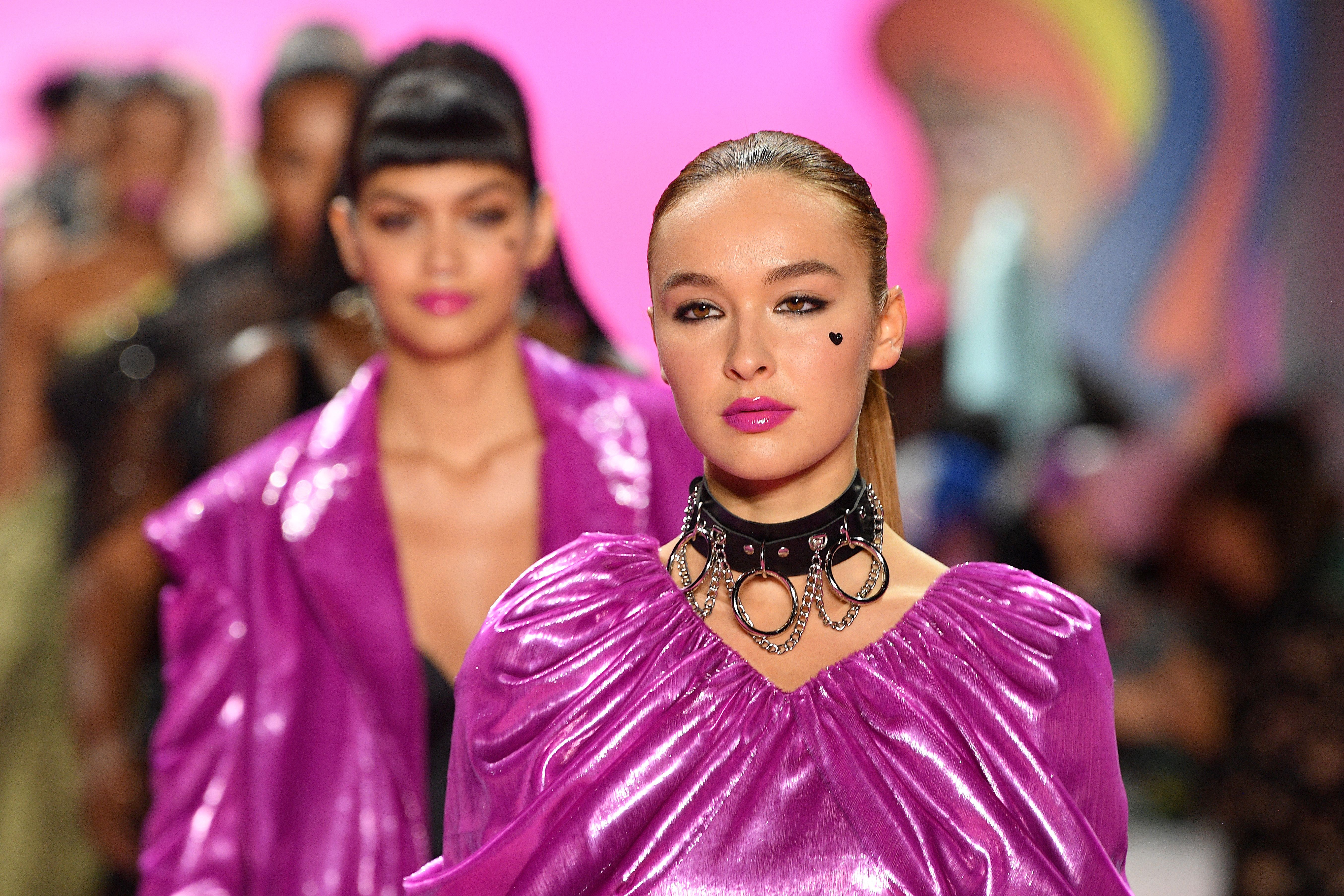 A Tropical '90s Trend Makes a Comeback at Louis Vuitton – CR