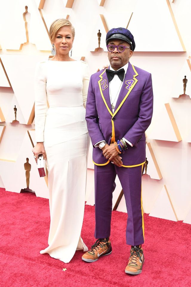 Spike Lee pays tribute to Kobe Bryant with his Oscars suit