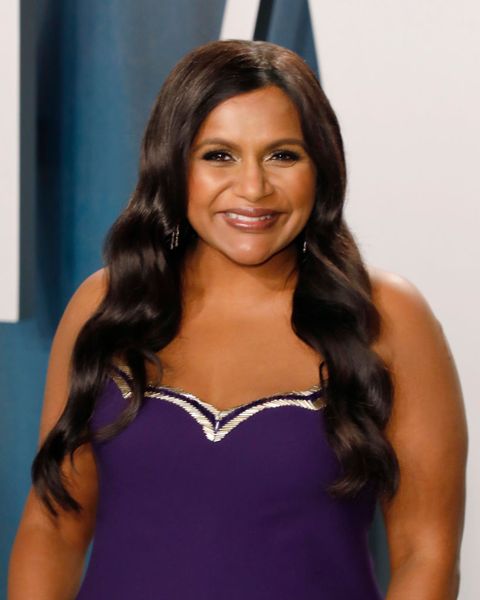 beverly hills, california   february  09  mindy kaling attends the vanity fair oscar party at wallis annenberg center for the performing arts on february 09, 2020 in beverly hills, california photo by taylor hillfilmmagic,