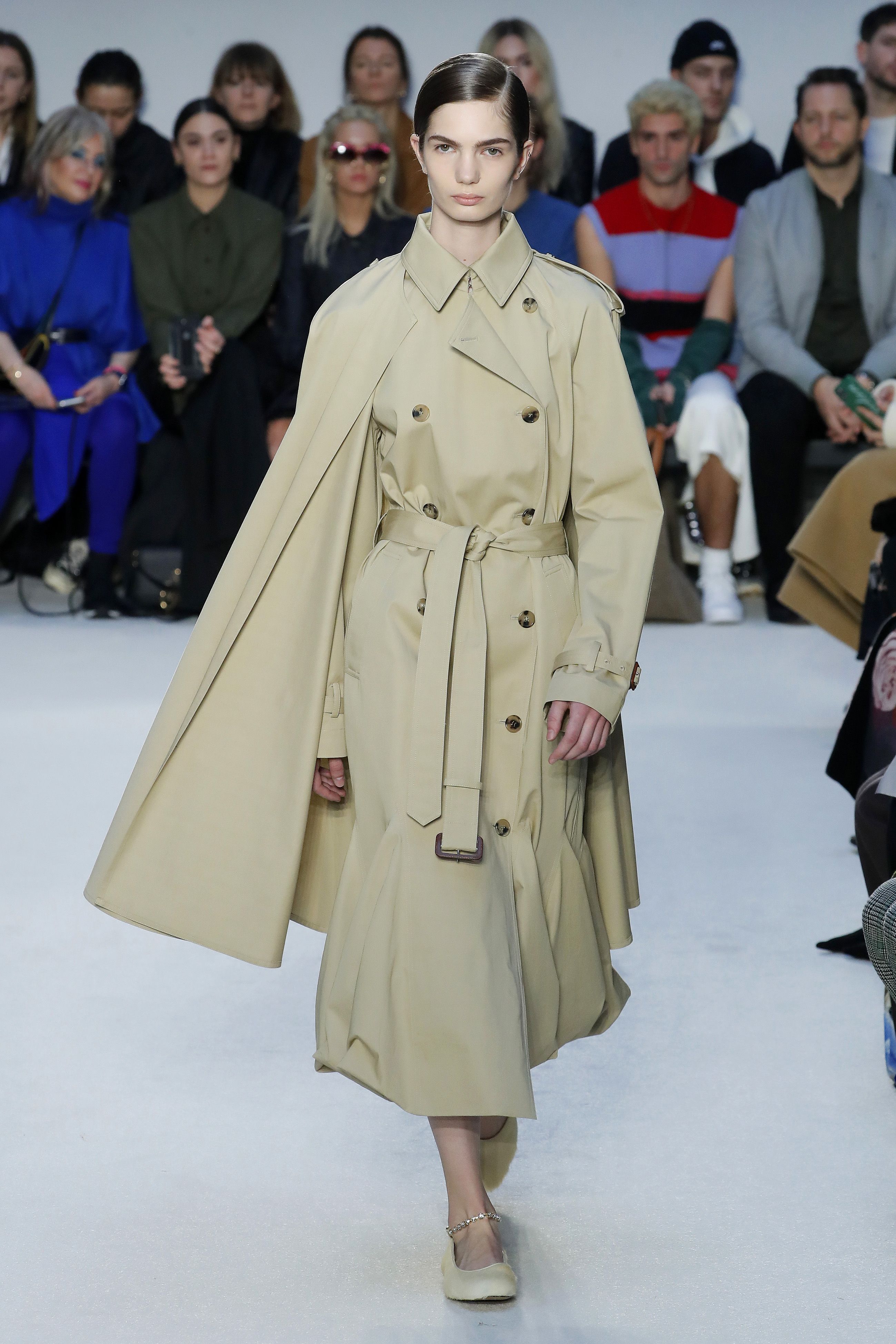 Burberry, JW Anderson to Show at London Fashion Week in September – WWD