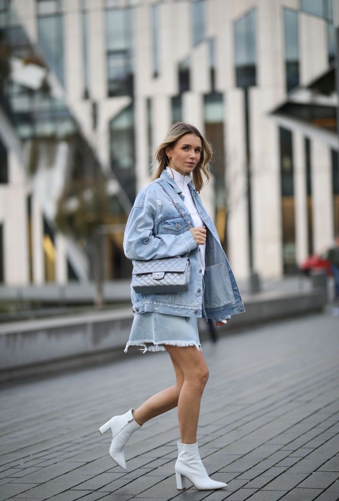 Giacca di jeans donna, le 12 tendenze moda primavera estate 2021