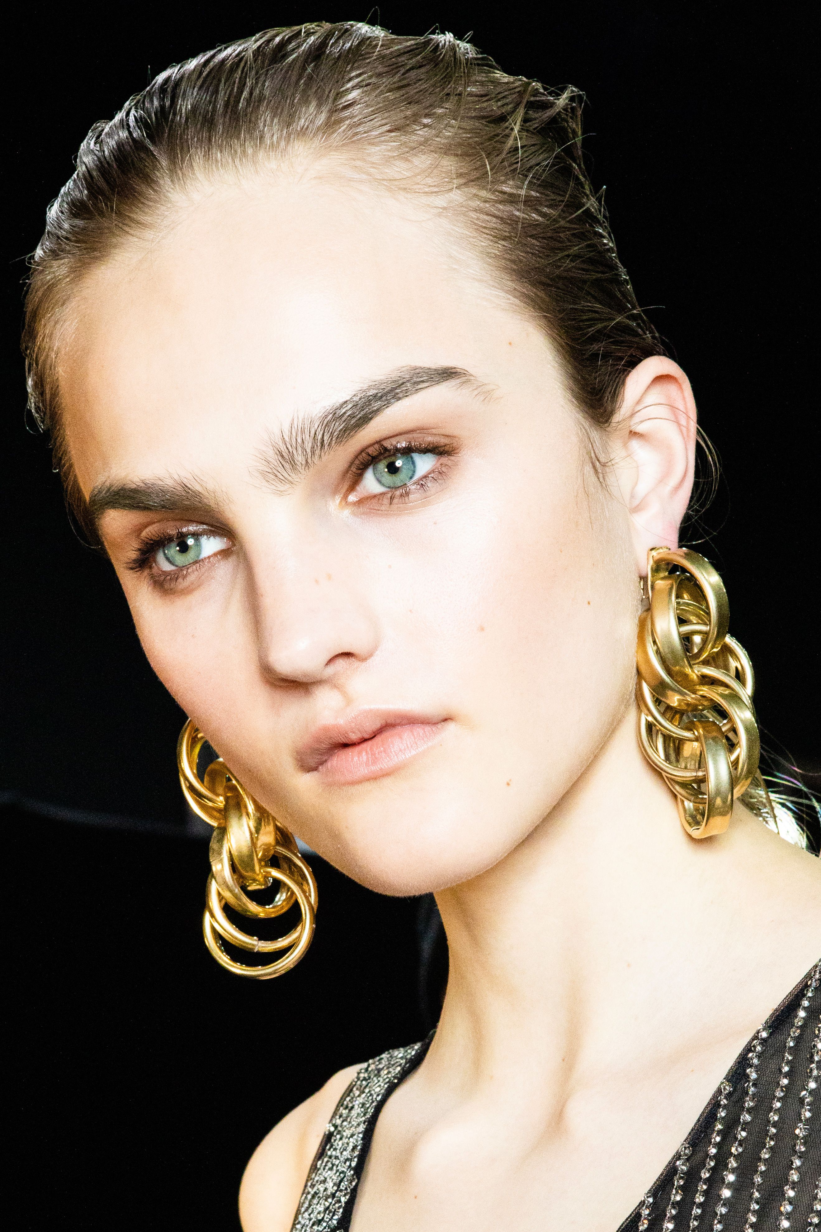 Everything You Need to Know About Sculpting Your Jawline