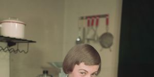 english actress geraldine mcewan, slicing an onion in a kitchen, circa 1955 photo by hulton archivegetty images