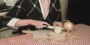 english actress geraldine mcewan, slicing an onion in a kitchen, circa 1955 photo by hulton archivegetty images