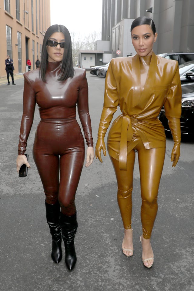 Watch Kim Kardashian squeeze into her latex suit during Paris