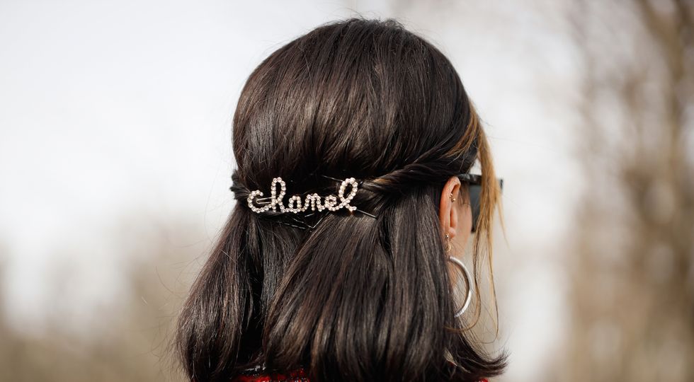 Hair, Hairstyle, Style, Earrings, Beauty, Long hair, Pattern, Liver, Hair accessory, Back, 
