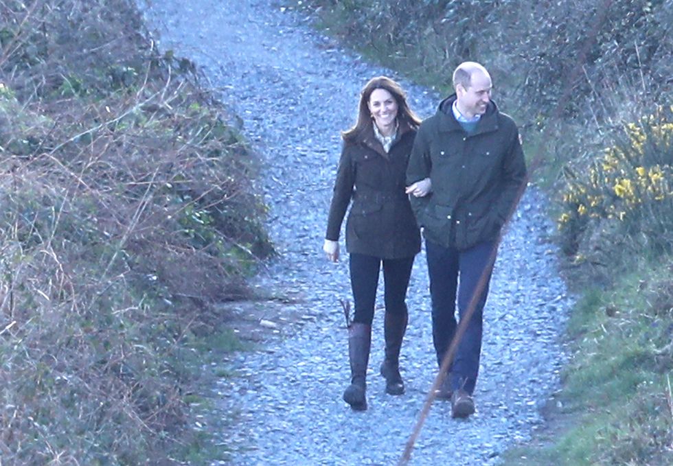 Kate Middleton - Prince William PDA Moments