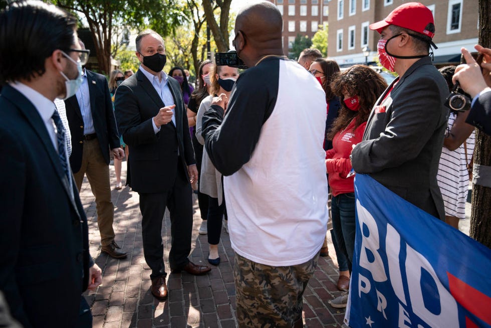 alexandria, va   october 01 douglas emhoff, husband of democratic vice presidential nominee sen kamala harris d ca, visits with supporters at an early voting location on october 1, 2020 in alexandria, virginia virginias early voting program for the november 3 national election began september 18 and continues through october 31 photo by sarah silbigergetty images