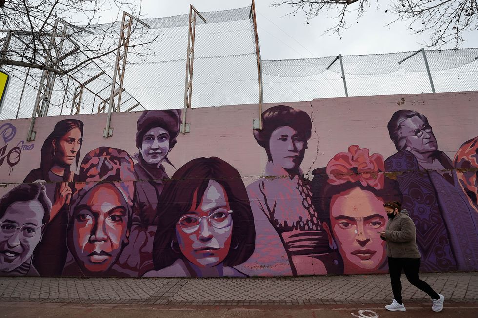 mural feminista en ciudad lineal madrid
