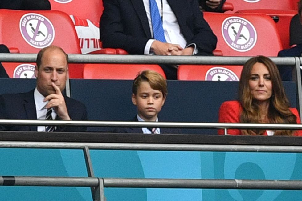 l to r prince william, duke of cambridge, prince george of cambridge, and catherine, duchess of cambridge, during the uefa euro 2020 round of 16 football match between england and germany at wembley stadium in london on june 29, 2021 photo by justin tallis  pool  afp photo by justin tallispoolafp via getty images