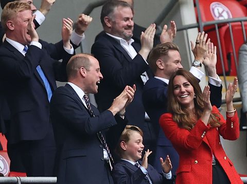29 june 2021, united kingdom, london football european championship, england   germany, final round, round of 16 at wembley stadium the british prince william, duke of cambridge, his wife kate, duchess of cambridge, and their son prince george celebrate the 10 photo christian charisiusdpa photo by christian charisiuspicture alliance via getty images