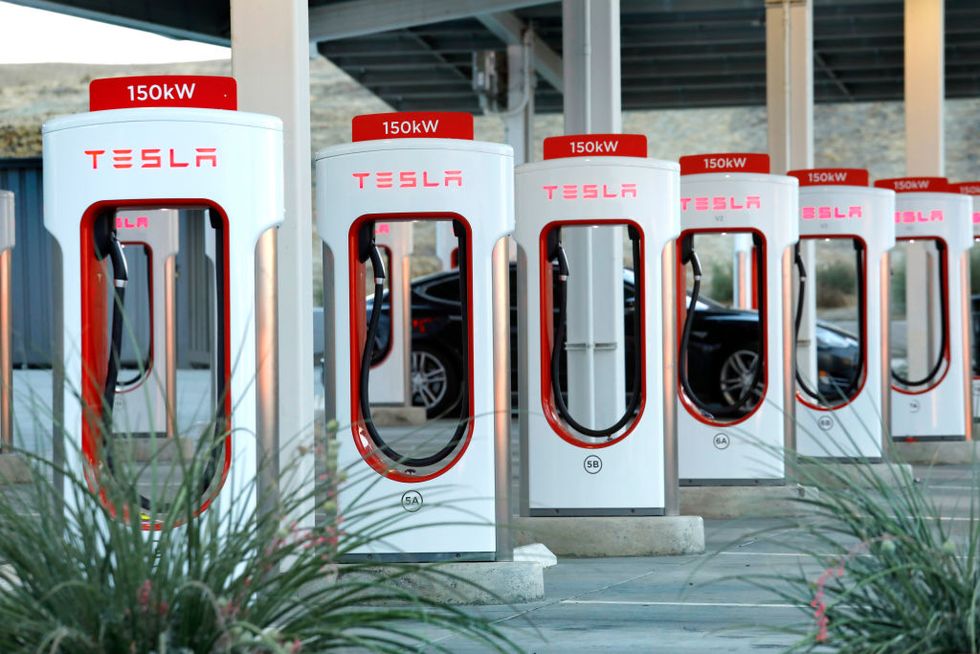 kettleman city, californiajuly 12, 2021the tesla supercharger station in kettleman city, california is an ev charging station for electric cars in the san joaquin valley, california photograph taken on july 12, 2021 carolyn cole los angeles times via getty images
