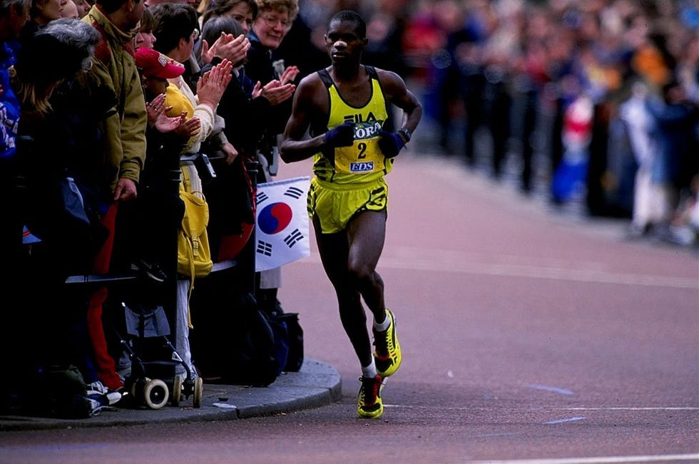 18 apr 1999 ronaldo da costa of brazil runs the 1999 flora london marathon in london, england \ mandatory credit jamie mcdonald allsport