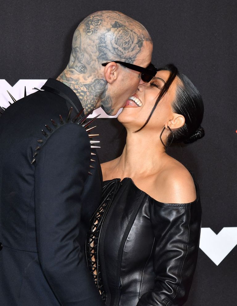 us drummer travis barker and us personality kourtney kardashian arrive for the 2021 mtv video music awards at barclays center in brooklyn, new york, september 12, 2021 photo by angela  weiss  afp photo by angela  weissafp via getty images