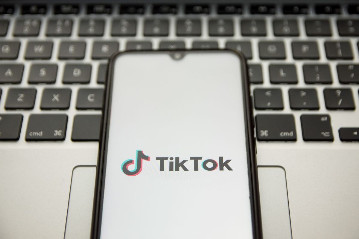 tiktok bans deadnaming, misgendering, and content encouraging disordered eating